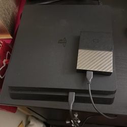 Playstation 4 (Slim)