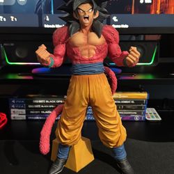 Banpresto Goku SSJ 4 