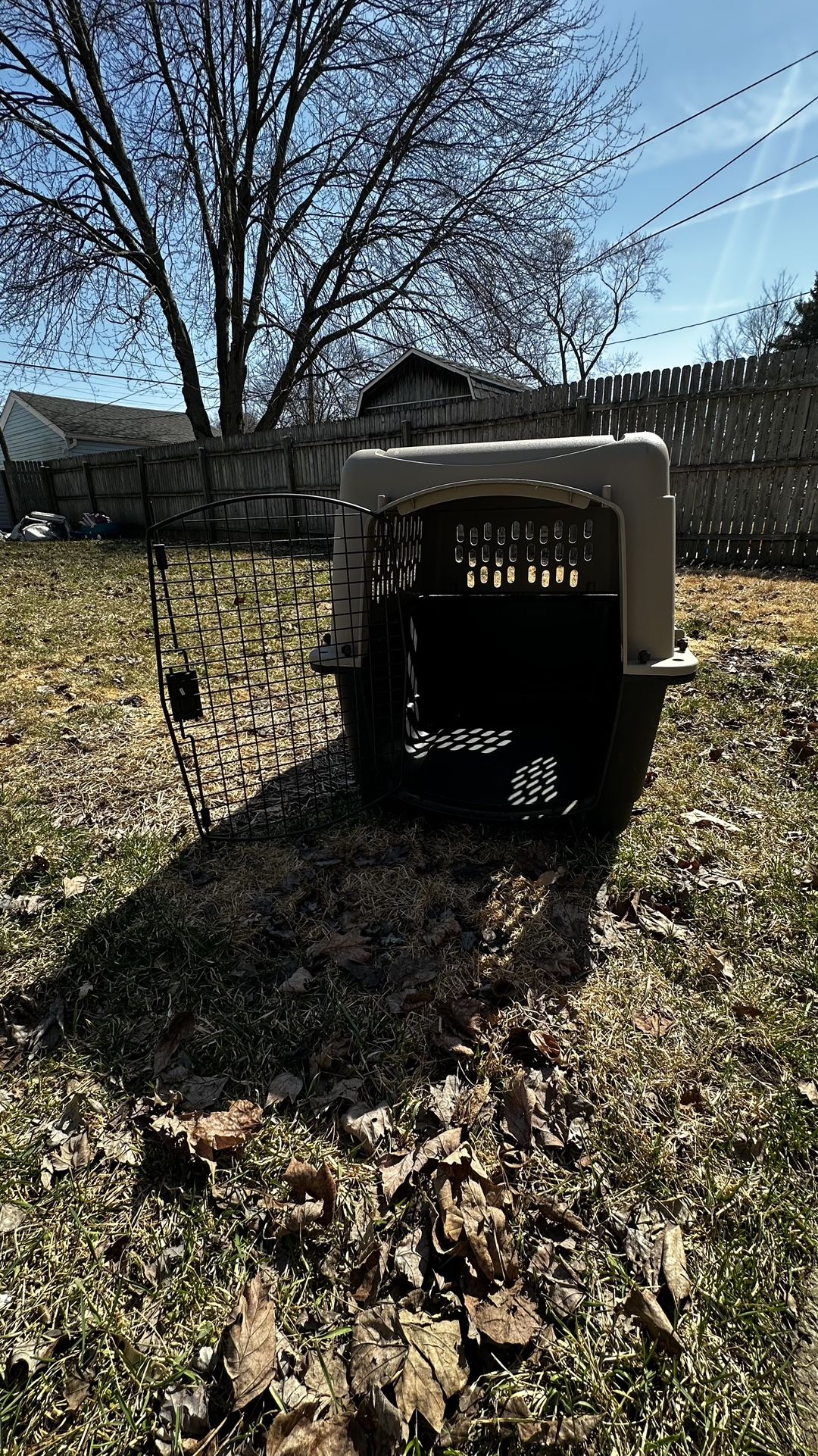 Dog crate