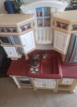 Little Tikes Kids Kitchen