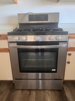 LG Stainless Steel Gas Range / Stove FREE