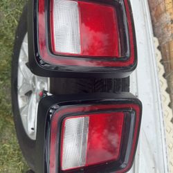 JL Wrangler Rear Tail Lights Stock 