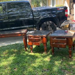 Sofa Table. Bd Two End Tables 