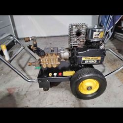 John Deere 215G pressure washer. Rated at 2500PSI. Runs great.