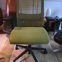 Steelcase Think Office Task Chair Fully Loaded (Retail $1200)