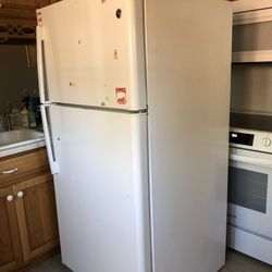 GE Refrigerator - White