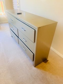 Free chest of drawers