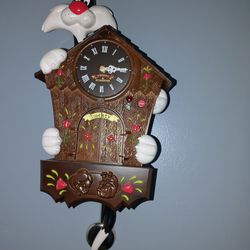 Vintage Looney Toons Cuckoo Clock