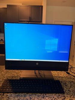 HP Pavilion 24” Touchscreen All-in-One PC i3 8GB 1TB Windows 10