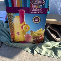 Frozen Yogurt Maker 