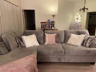 Left-arm Facing Cordelle Sectional with Chaise Gray (LAF SOFA/RAF CHAISE)