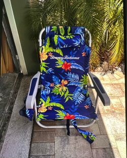 New! Tommy Bahama Folding Backpack Beach Chair