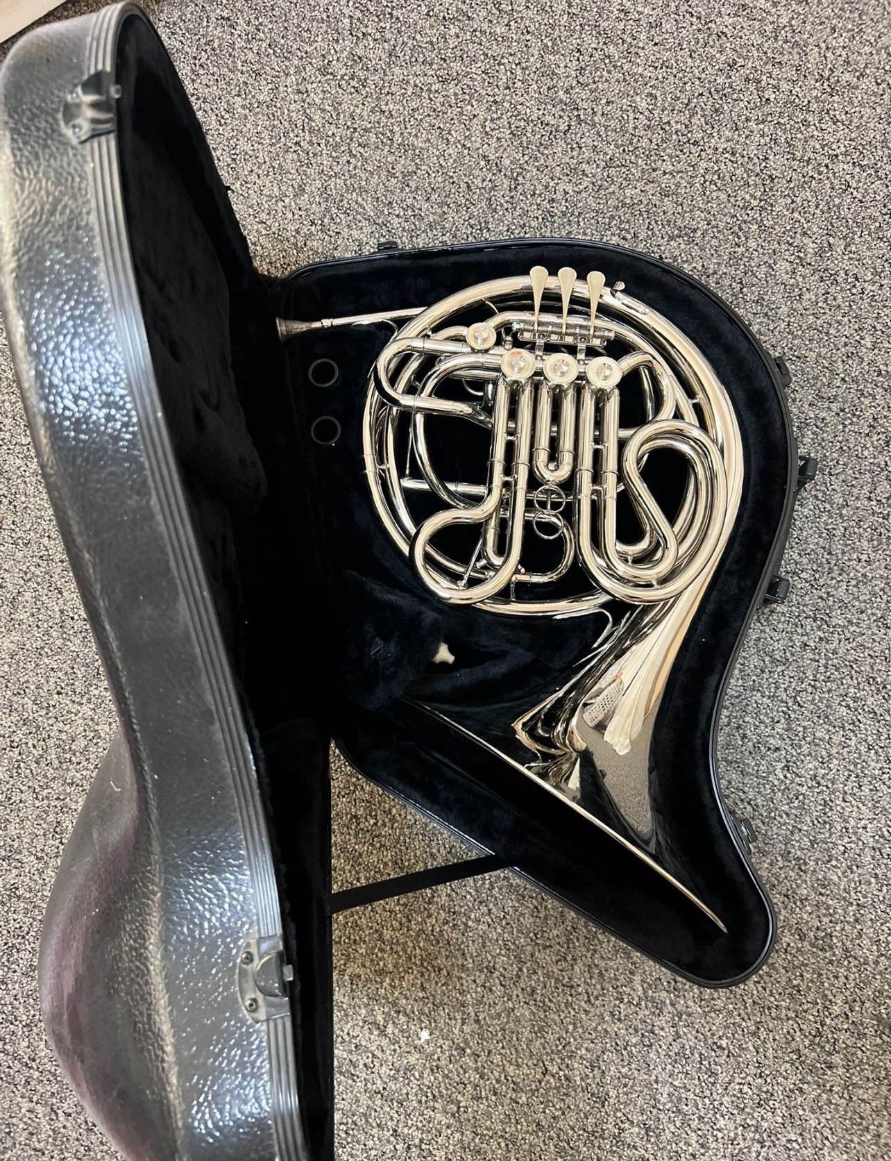 Professional French. Paul Eastman FH400N