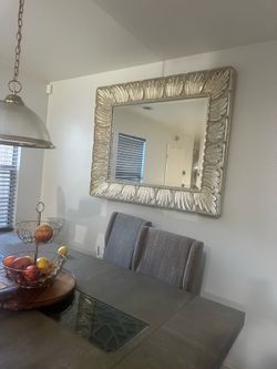 Decoration pieces and mirrors