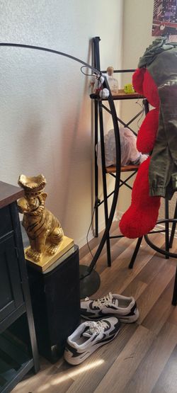 Crescent lamp