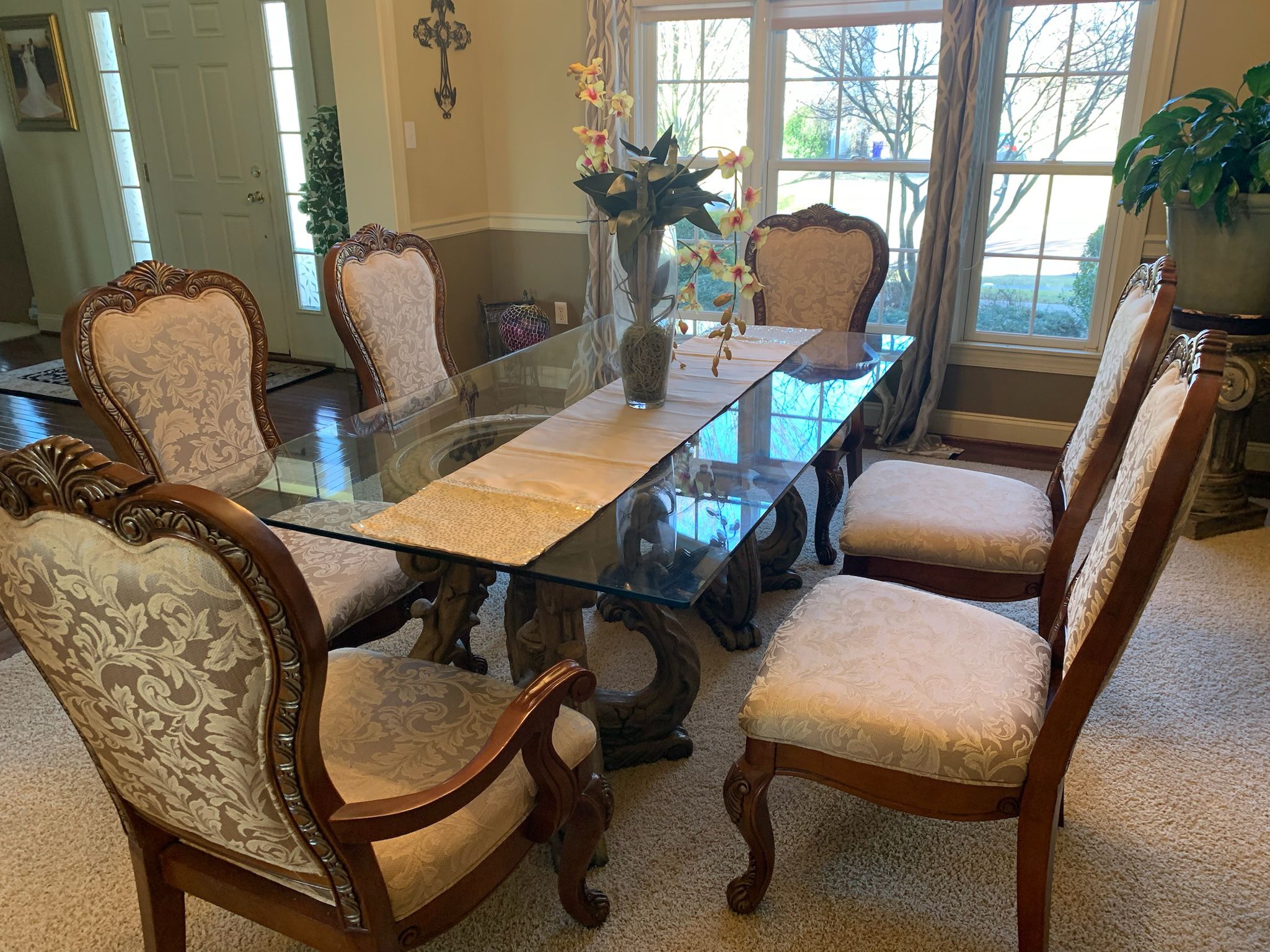 Dining Room Table with 4 regular chairs and and 2 arm chairs