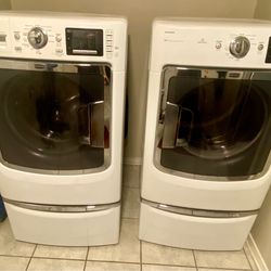 Washer dryer set