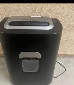 Black Electric Paper Shredder