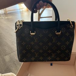 Louis Vuitton Pallas Monogram BB Noir Hand Bag