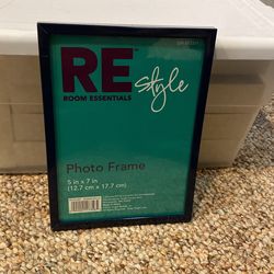 NEW BLACK 5x7 RE ROOM ESSENTIAL STYLE PHOTO FRAMES 