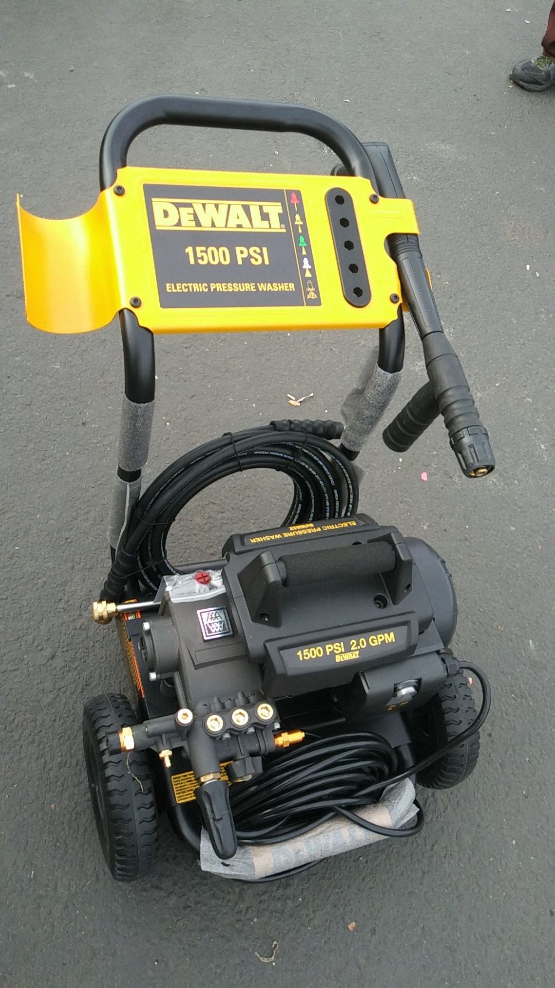 DEWALT pressure washer electric