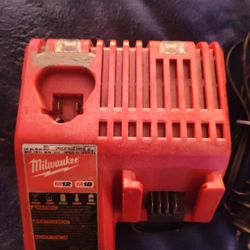 Milwaukee 12V & 18V M12 & M18 Lithium Ion Battery Charger