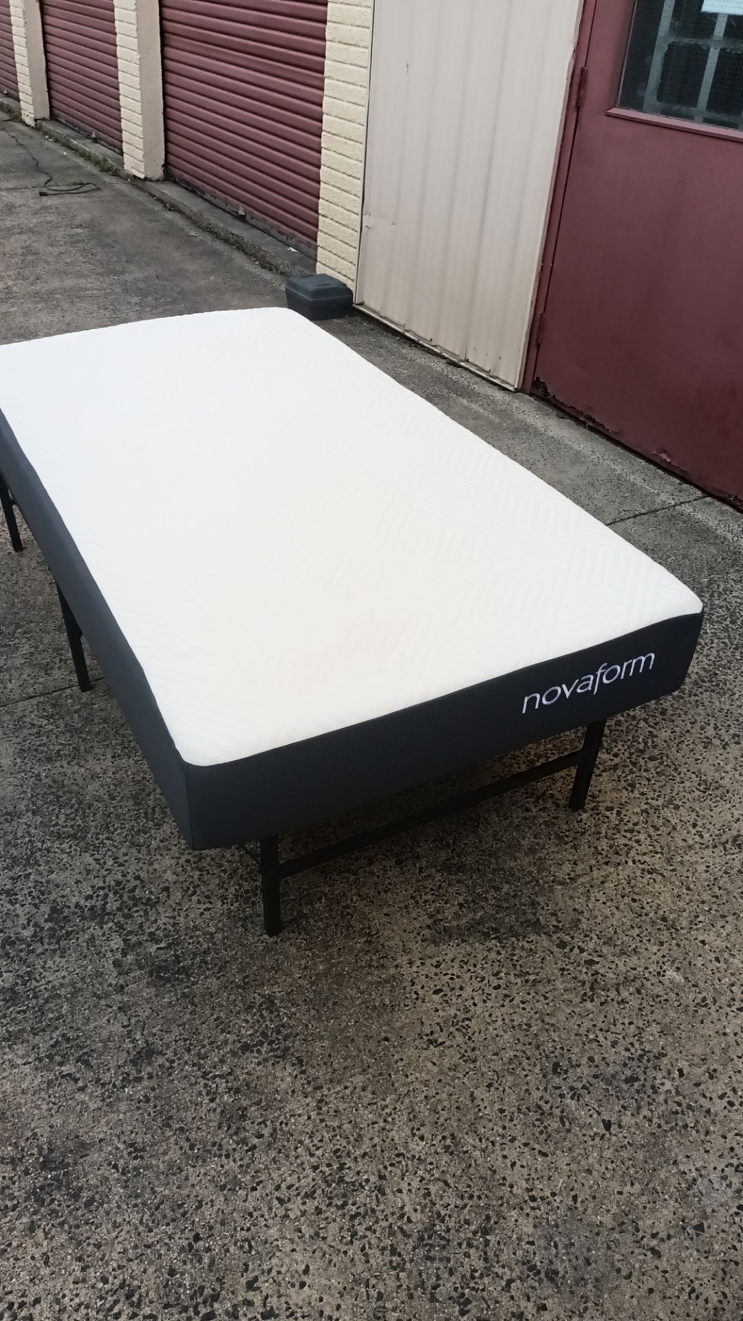 Twin bed
