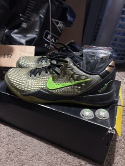 Kobe 8 Christmas Shoes Very Rare Size