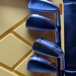 Cleveland Launcher HB Iron Ladies Set
