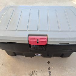 Rubbermaid Storage Container