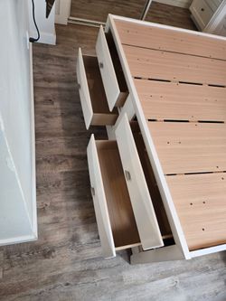 Title: Queen Storage Bed Frame with Bookcase Headboard – White & Natural Wood