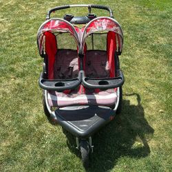 Double stroller 