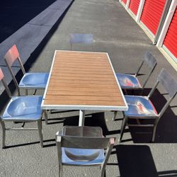 $50 Each chair $75 for patio metal table /$50 Each Chair / $50 Cada Silla: This is a stainless steel