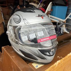 Brand NEW, Full Faced Helmet