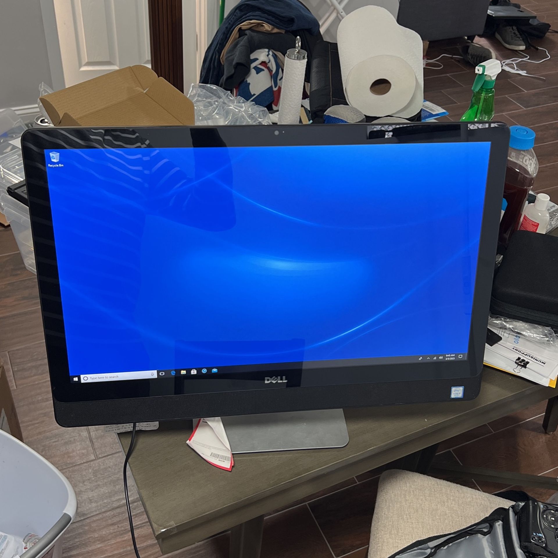 Dell Inspiron 3464 23.8 FHD AIO Touchscreen i5