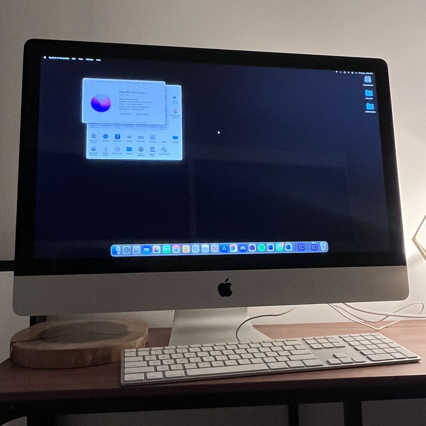 iMac 12.2 — 12’’ (mid-2011) 