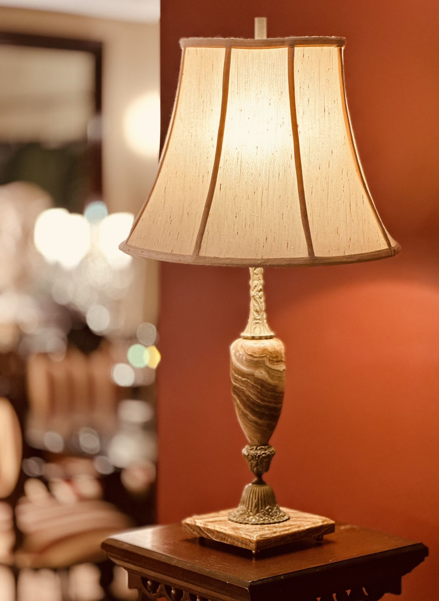 ANTIQUE | VINTAGE MARBLE AMPHORA LAMP  