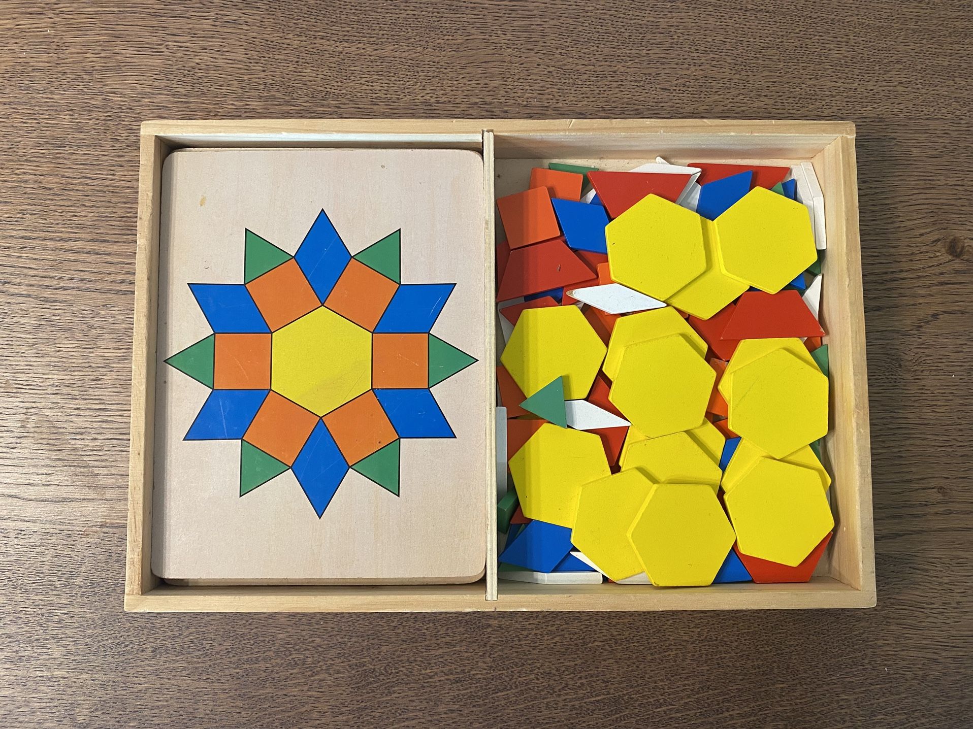 Wooden Shapes Pattern Toy Set