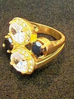 fashion/costume jewelry  ring size 8.5