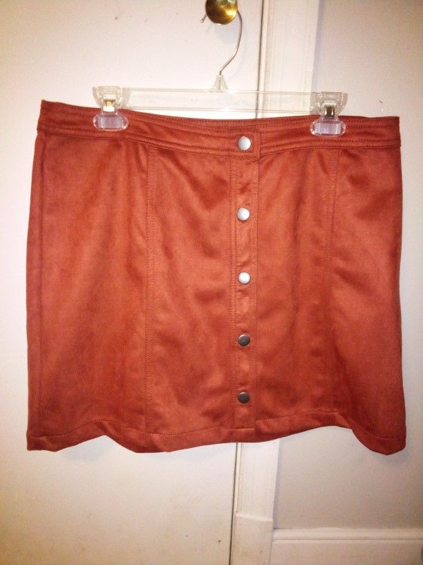 Beautiful Ladies Size Xlarge Skirt