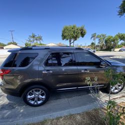 2015 Ford Explorer