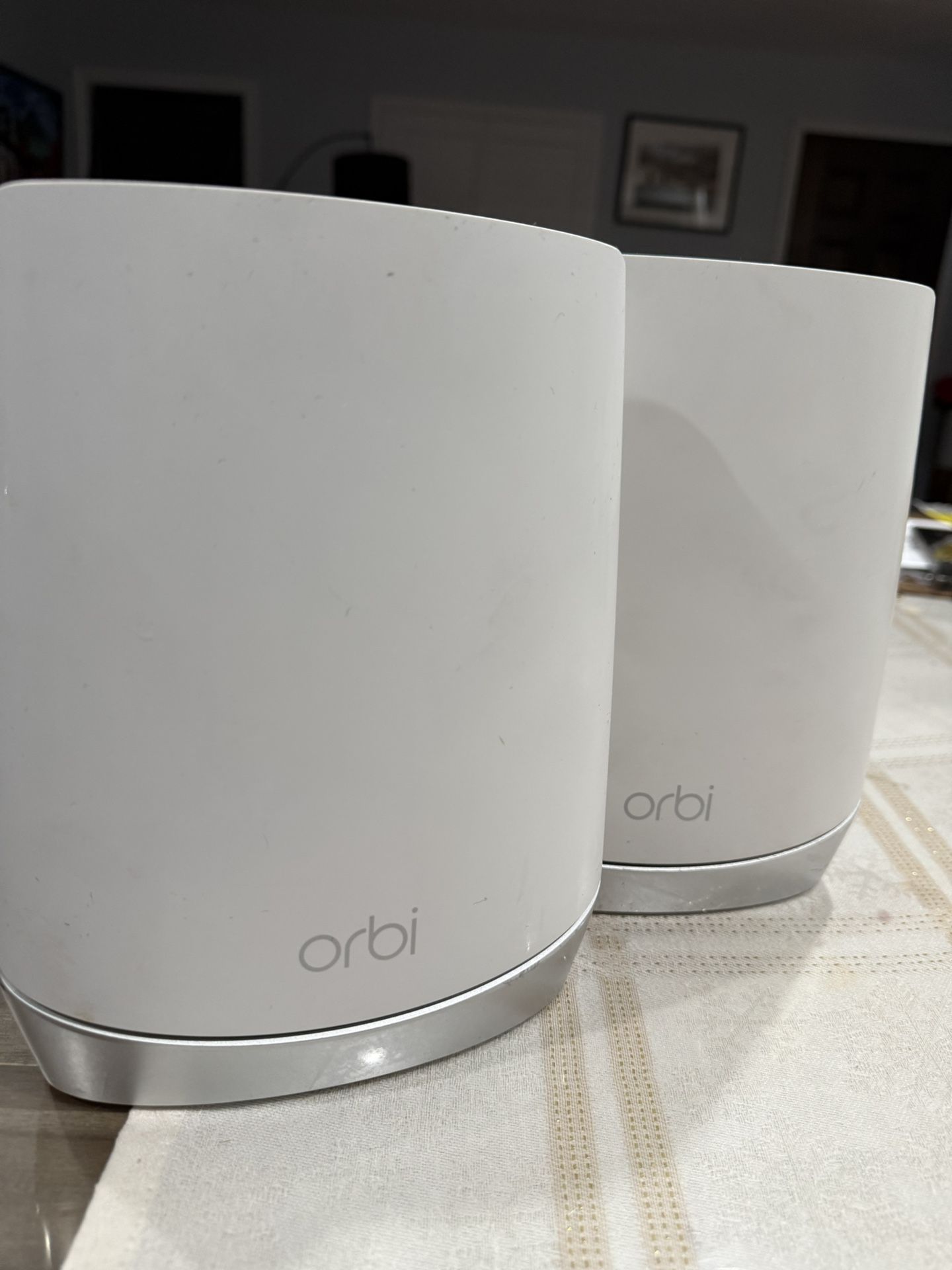 NetGear Orbi Mesh Network WiFi