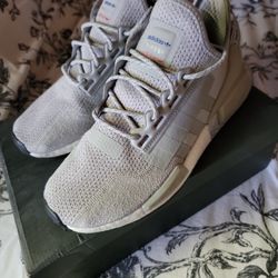 Mens Adidas NMD_R1.V2 