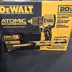 Dewalt ATOMIC 20-Volt Lithium-Ion Cordless Compact 1/2 in. Drill/Driver Kit with 2.0Ah Battery, Charger and Bag