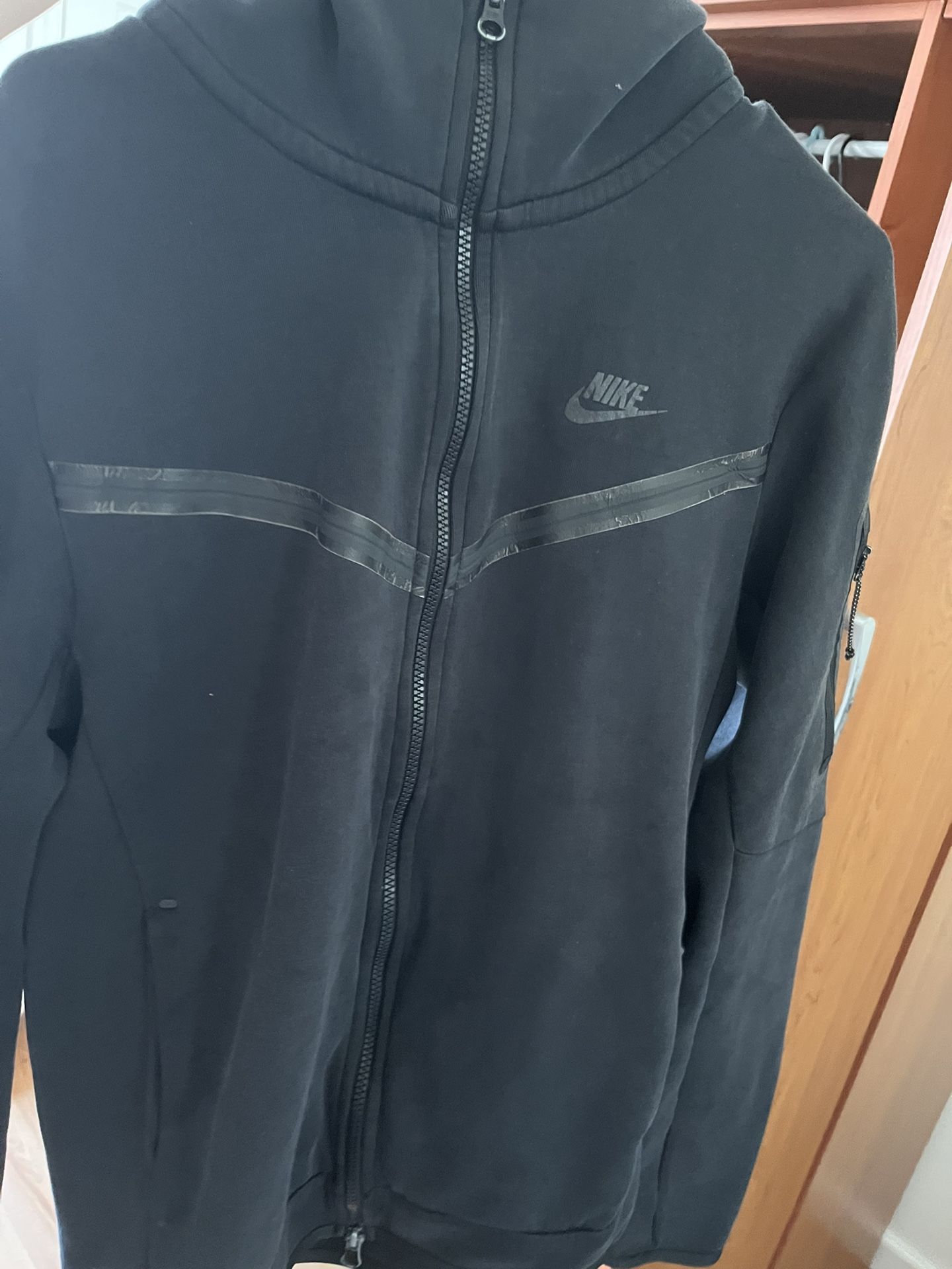 Nike Tech Black Size small