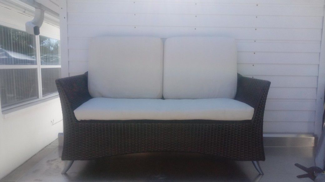 Sofa Resin Two Seat Wicker Style With Cushions