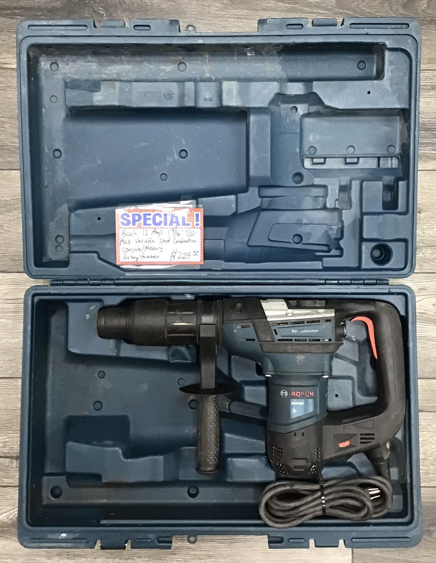 Bosch 12 Amp 1 9/16” SDS-Max Variable Speed Combination Concrete Masonry Rotary Hammer 