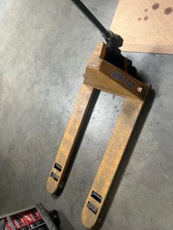 Pallet jack