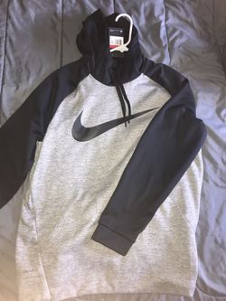 (Large) Brand new NIKE Hoodie/Sweatshirt