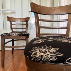 Set of 5 Pre loved Dining chairs for Sale in San Francisco CA
